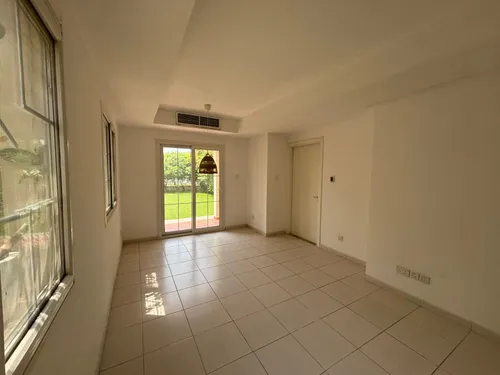 2 Bedrooms Villa in Springs 12