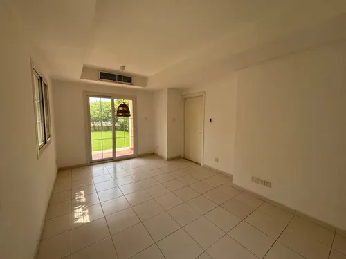 2 Bedrooms Villa in Springs 12
