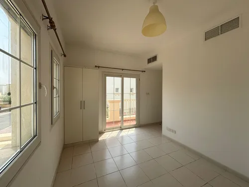 2 Bedrooms Villa in Springs 12