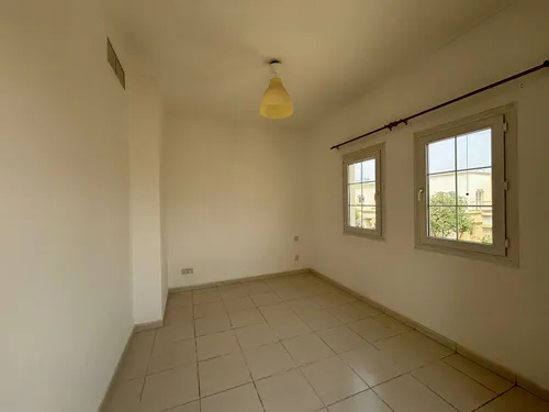 2 Bedrooms Villa in Springs 12