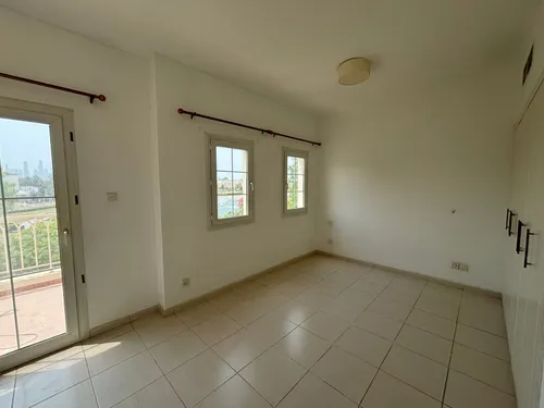 2 Bedrooms Villa in Springs 12