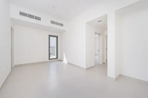 4 Bedrooms Villa in The Pulse Beachfront 3