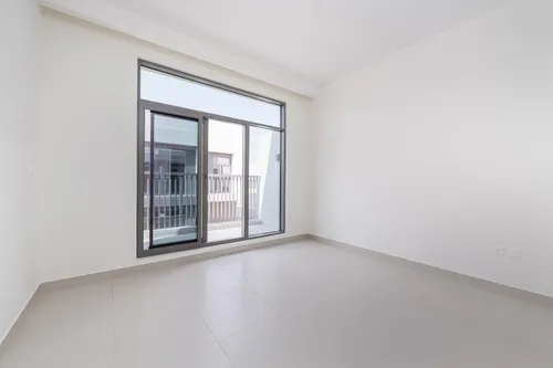4 Bedrooms Villa in The Pulse Beachfront 3