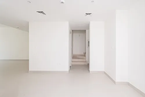 4 Bedrooms Villa in The Pulse Beachfront 3