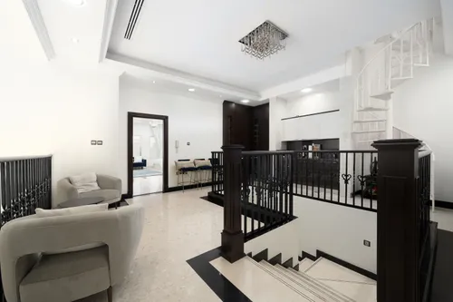 6 Bedrooms Villa in The Centro