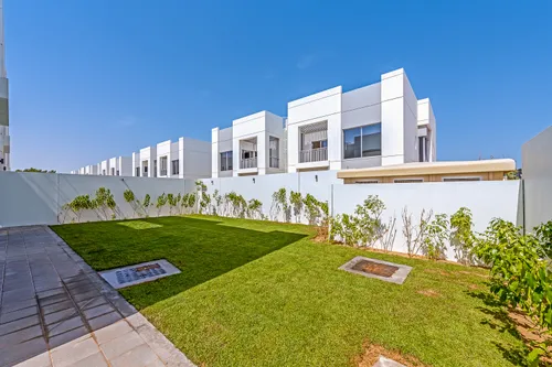 5 Bedrooms Villa in Umm Suqeim 1 Villas