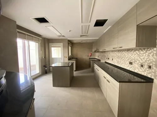 5 Bedrooms Villa in Umm Suqeim 1 Villas