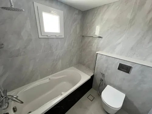 4 Bedrooms Villa in Meadows 6
