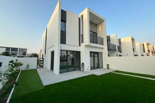 Vacant | Near Pool | Landscaped | Great Location