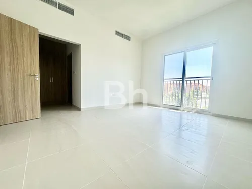 4 Bedrooms Villa in La Rosa 6