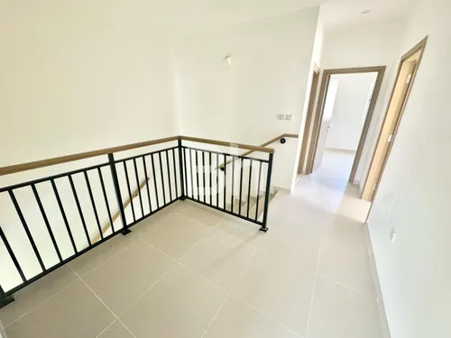 4 Bedrooms Villa in La Rosa 6