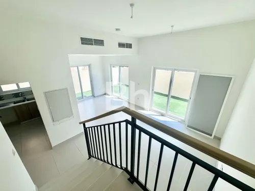 4 Bedrooms Villa in La Rosa 6