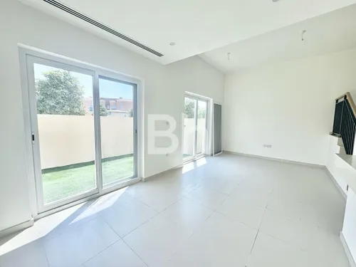 4 Bedrooms Villa in La Rosa 6