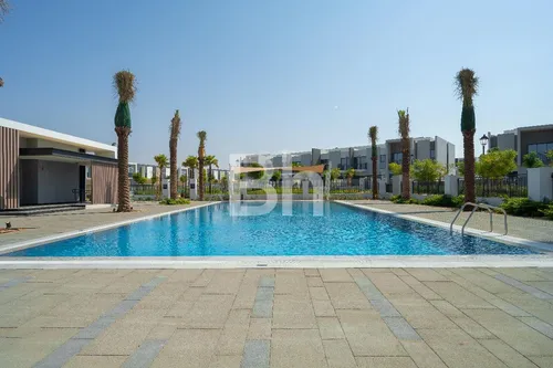 3 Bedrooms Villa in La Rosa 2