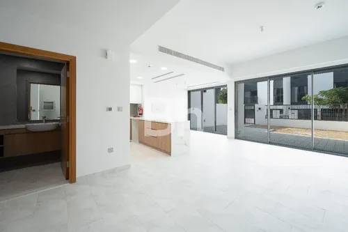 3-bedroom | Vacant | Landscaped | Modern