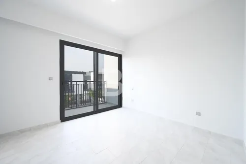 3 Bedrooms Villa in La Rosa 2
