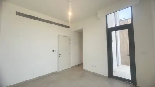 4 Bedrooms Villa in Mudon Al Ranim 1