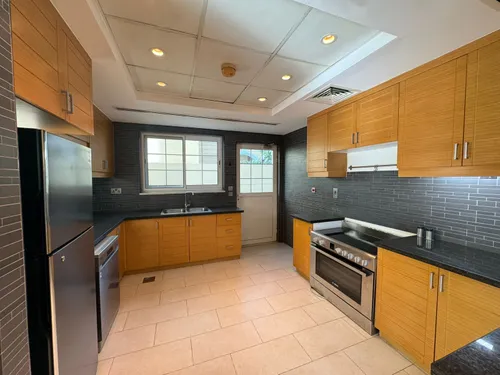 4 Bedrooms Villa in Jumeirah Park