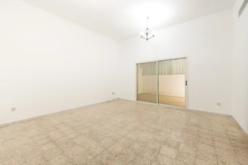 5 Bedrooms Villa in Umm Suqeim 2