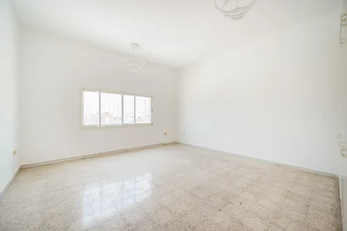 5 Bedrooms Villa in Umm Suqeim 2