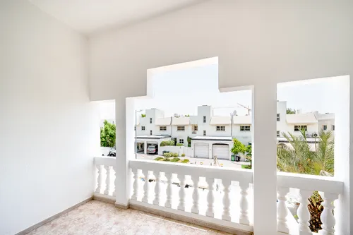 5 Bedrooms Villa in Umm Suqeim 2
