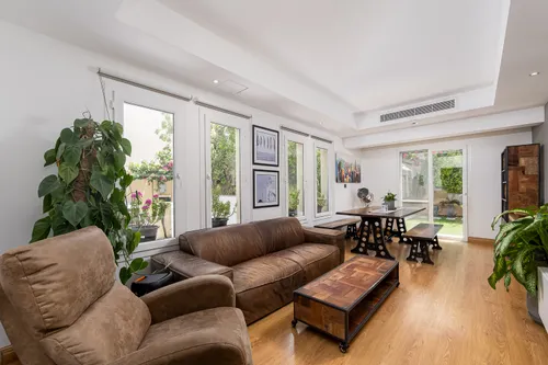 2 Bedrooms Villa in Springs 1