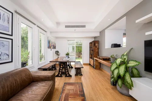 2 Bedrooms Villa in Springs 1