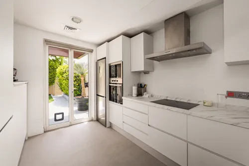 2 Bedrooms Villa in Springs 1