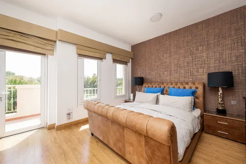 2 Bedrooms Villa in Springs 1