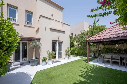 2 Bedrooms Villa in Springs 1
