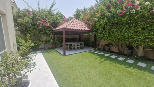 2 Bedrooms Villa in Springs 1