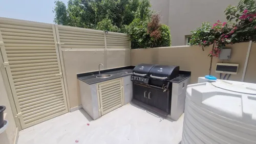 2 Bedrooms Villa in Springs 1