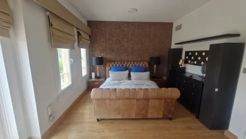 2 Bedrooms Villa in Springs 1