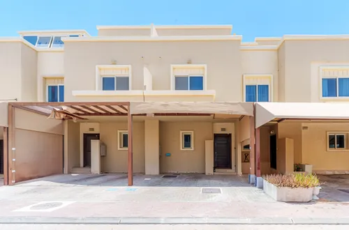 3 Bedrooms Villa in Arabian Style