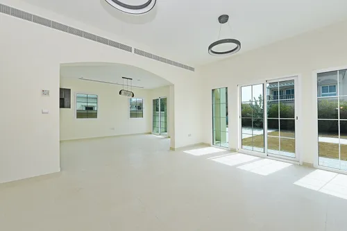 2 Bedrooms Villa in District 9N