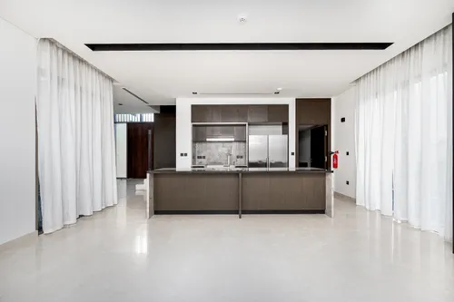 5 Bedrooms Villa in Golf Place 1