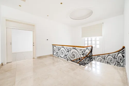 4 Bedrooms Villa in Al Manara