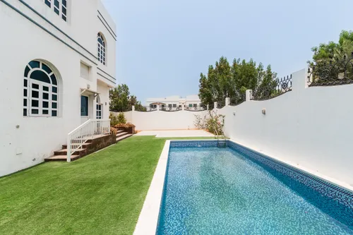 4 Bedrooms Villa in Al Manara