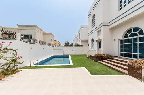 4 Bedrooms Villa in Al Manara