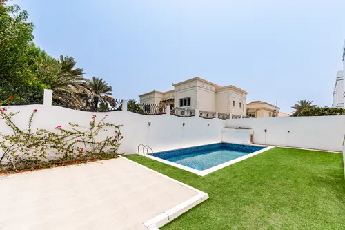 4 Bedrooms Villa in Al Manara