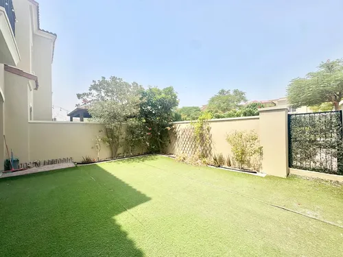 3 Bedrooms Villa in Casa Dora