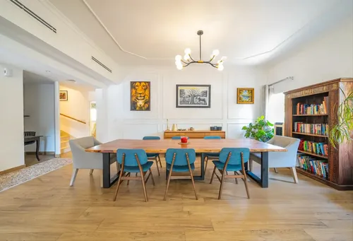 4 Bedrooms Villa in Meadows 9