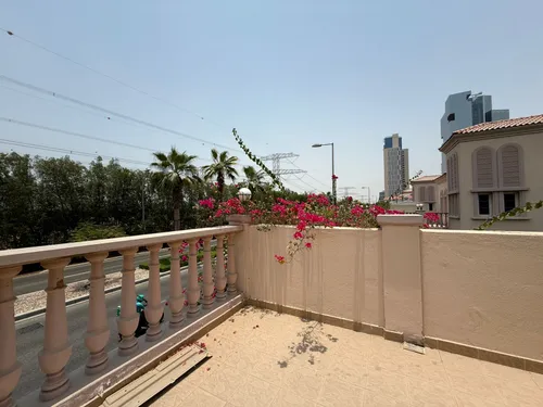 2 Bedrooms Villa in District 7F