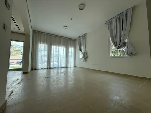 2 Bedrooms Villa in District 7F