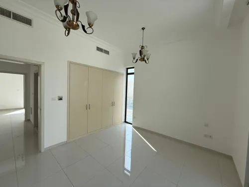 5 Bedrooms Villa in Silver Springs 1