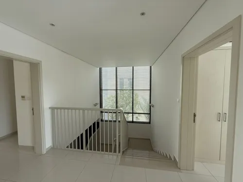 5 Bedrooms Villa in Silver Springs 1