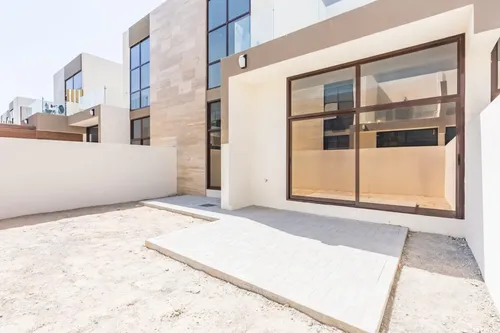 4 Bedrooms Villa in The Fields