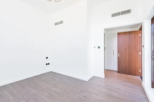 4 Bedrooms Villa in The Fields