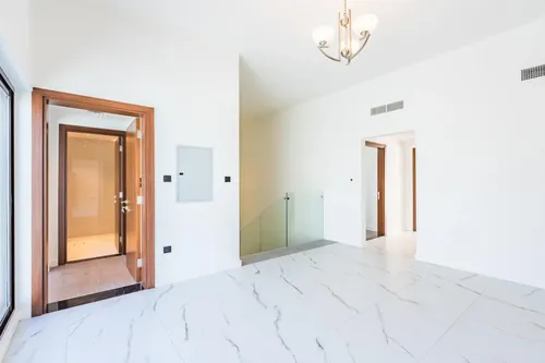 4 Bedrooms Villa in The Fields