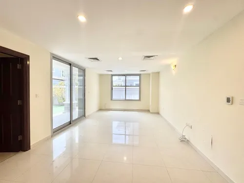 4 Bedrooms Villa in Western Residence South